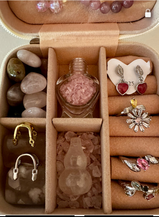 B7FBB82F-F711-40ED-93D6-367CD4193839 - Main Street Crystals & Minerals