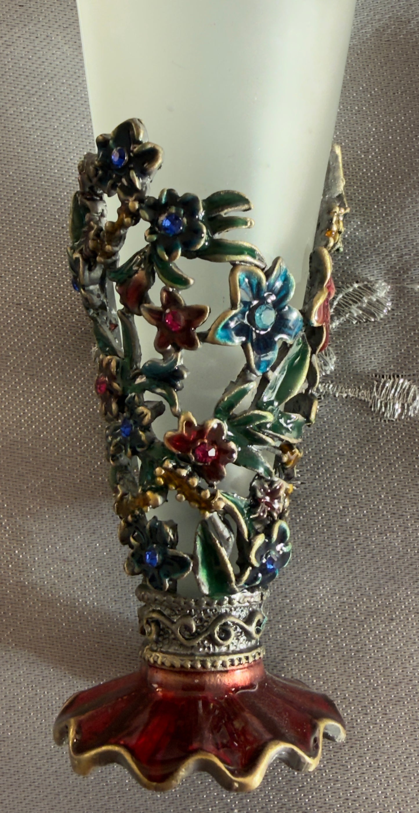 Close up of fragrance bottle baroque