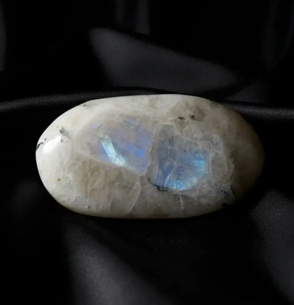 Rainbow Moonstone with high blue Aldurescence flash Oval Shape polished stone