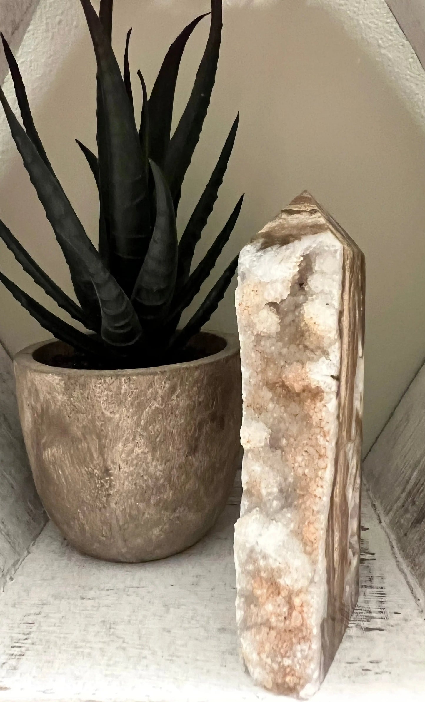 Banded Agate tower with sparkly Druzy Quartz front view