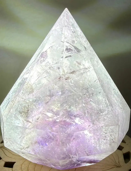 Amethyst Quartz Generator Point Crystal for Pisces and Aquarius