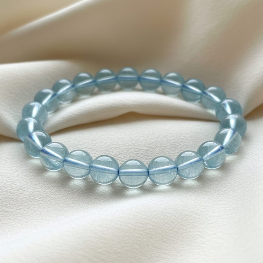 Stunning aquamarine bracelet  8 mm bead
