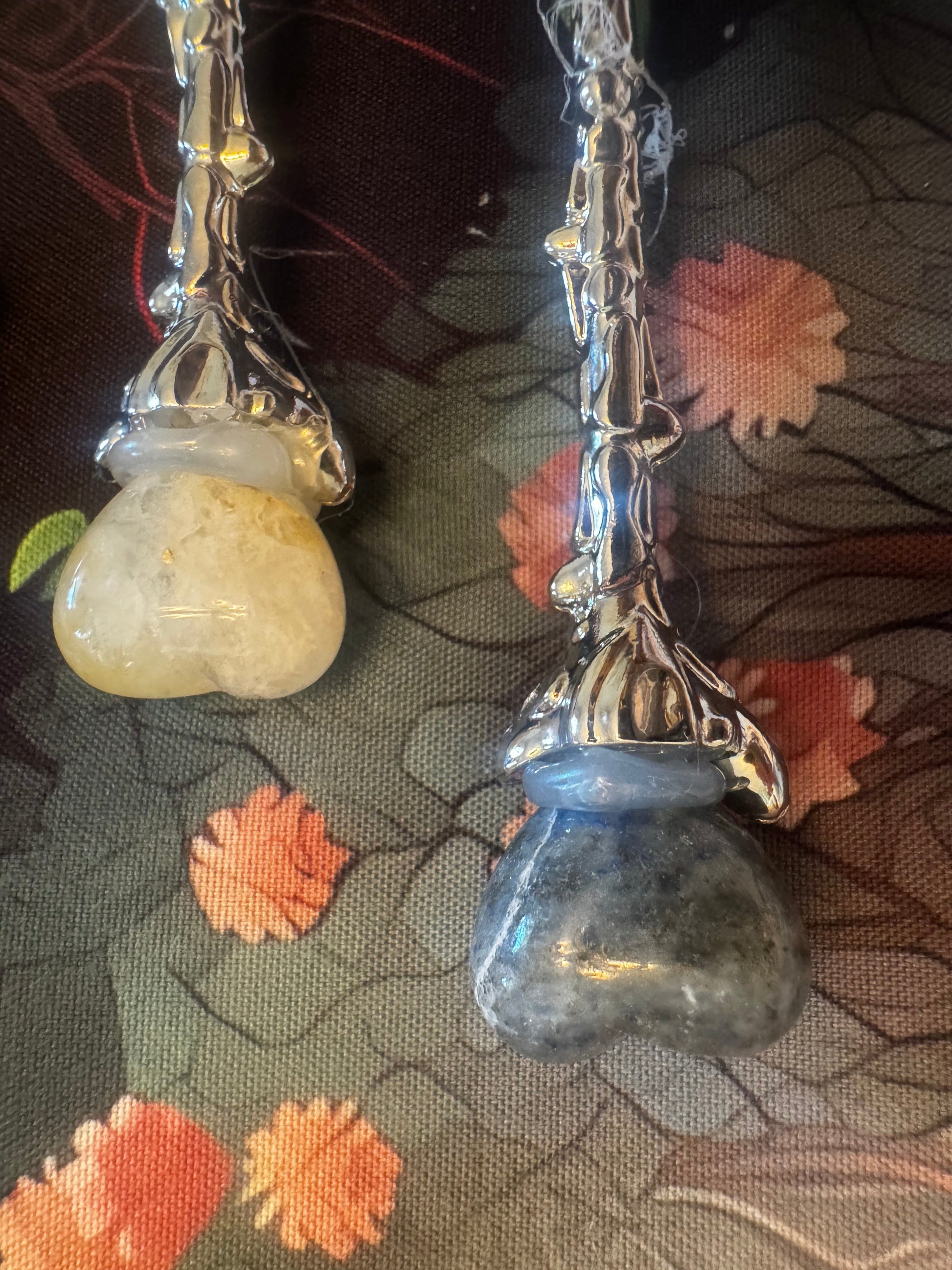 close up of the heart shaped crystals embedded in the handles of these Apothecary Spoons / Herbal Teaspoon Sets of 4 - Main Street Crystals & Minerals