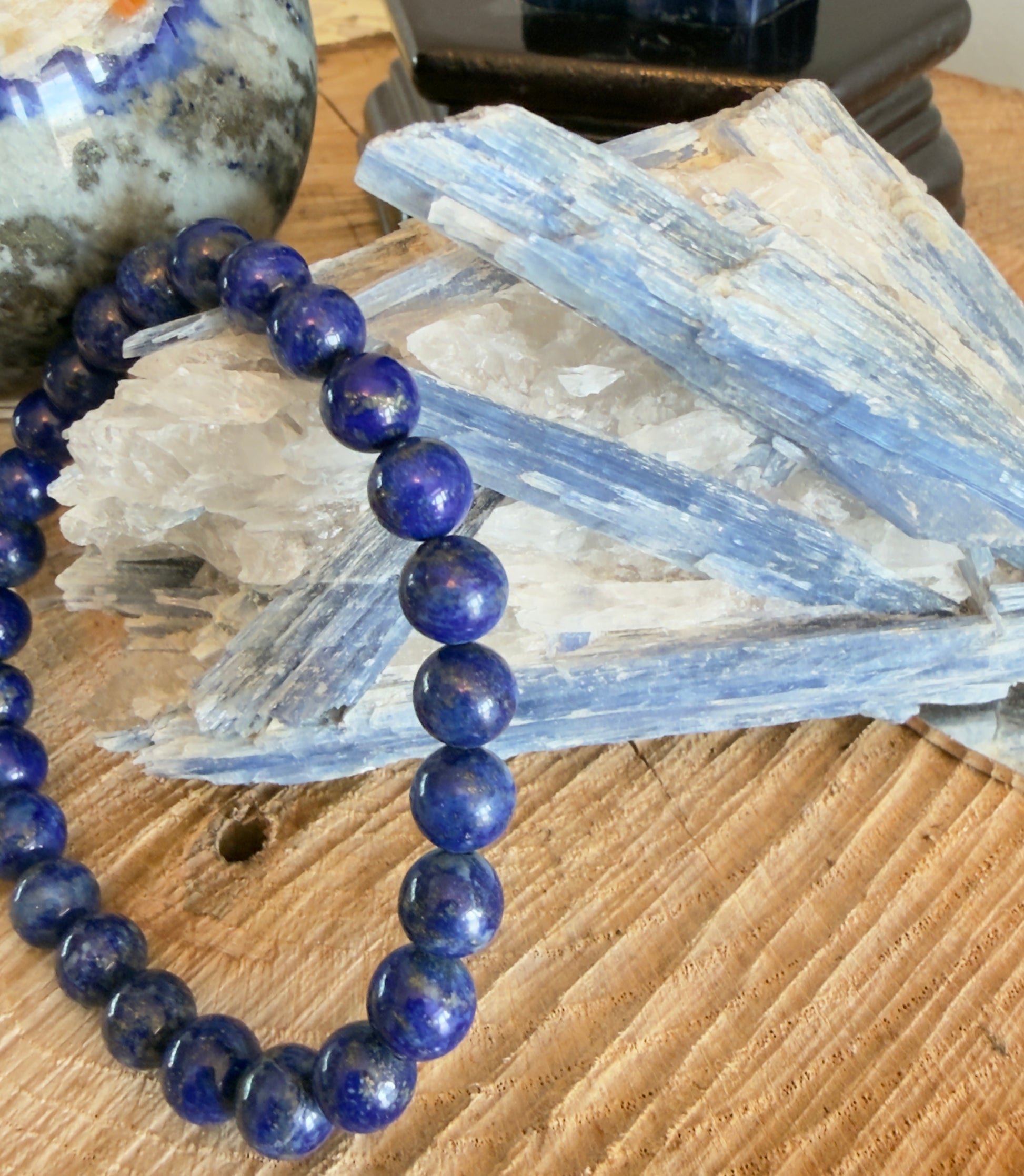 Photo Lapis Lazuli Bracelet and Blue Kyanite Raw Specimen
