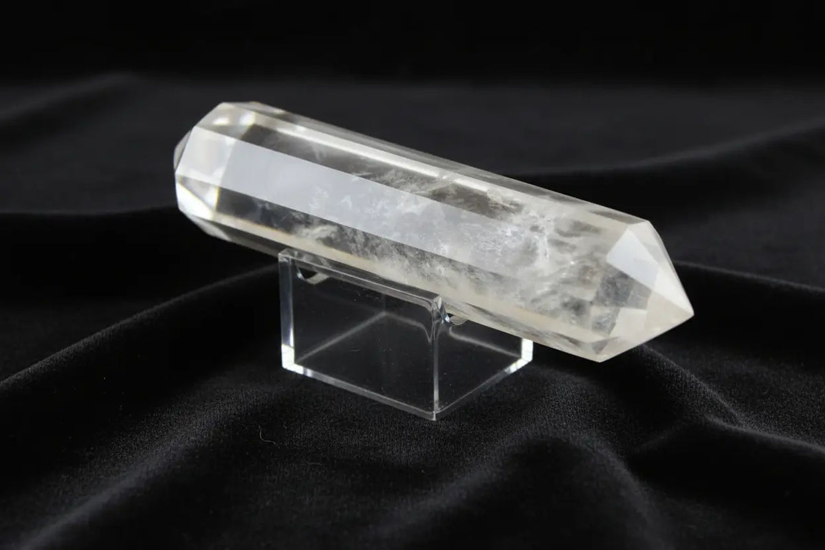 Clear Quartz double terminated point with Blue Tyndall inclusions