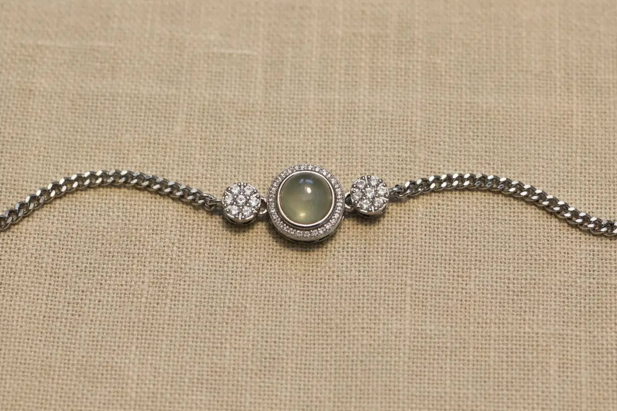 Labradorite Center bracelet with rhinestones and 925 silver chain