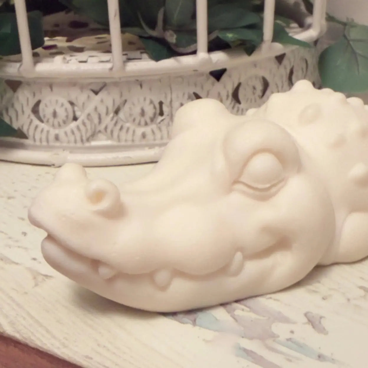 Tagua nut crocodile carving 