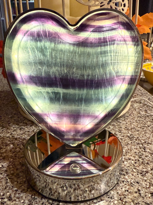 Fluorite Heart LED night light with reflective base
