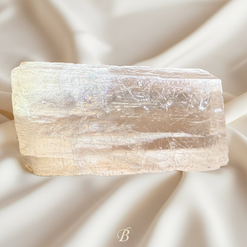Beautiful close up of white calcite specimen B 
