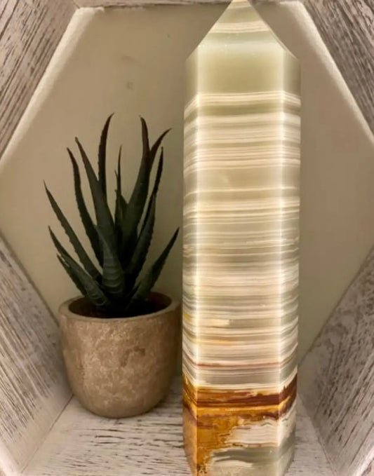 Afghanistan Jade hexagonal tower six point charger
