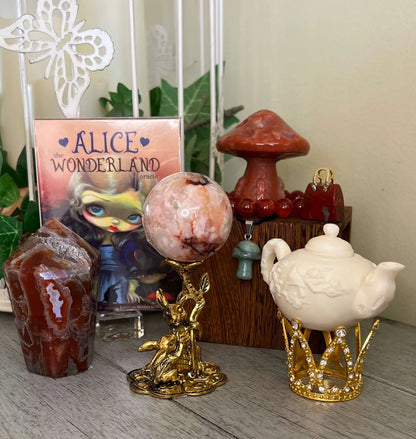 Alice in Wonderland Red Agate Warrior crystal set front display